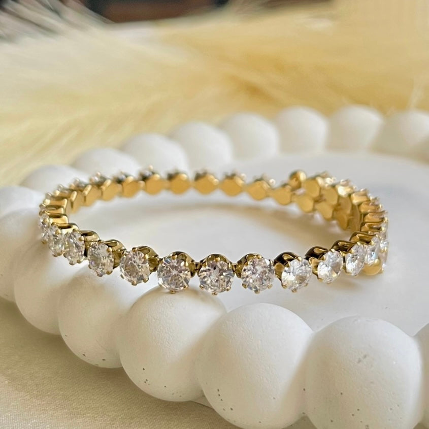 Diamond Eternity Band - 18K
