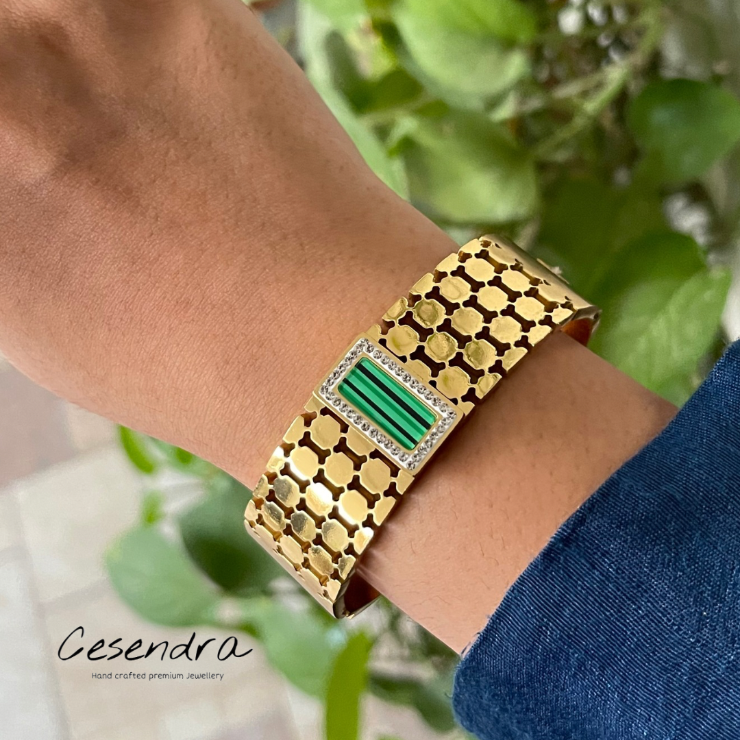 Emerald Glamour Gold Bangle - 18K