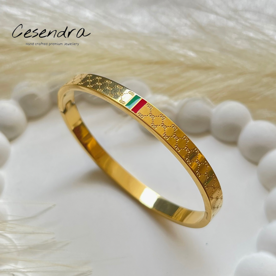 Textured Bangle - 18K