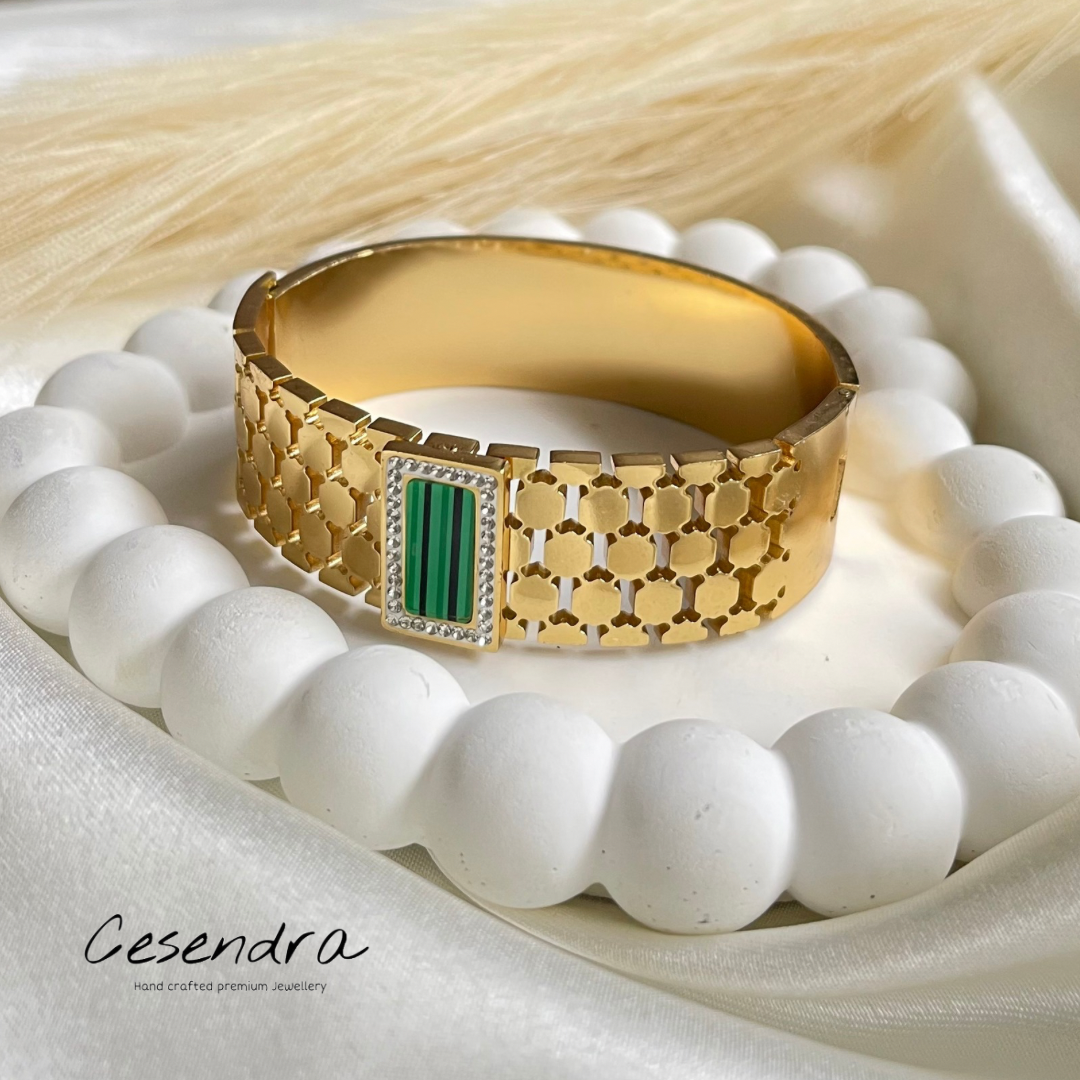 Emerald Glamour Gold Bangle - 18K