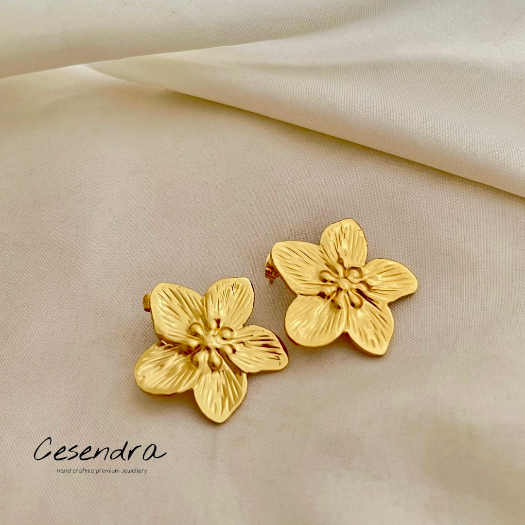Blossom Earrings - 18K