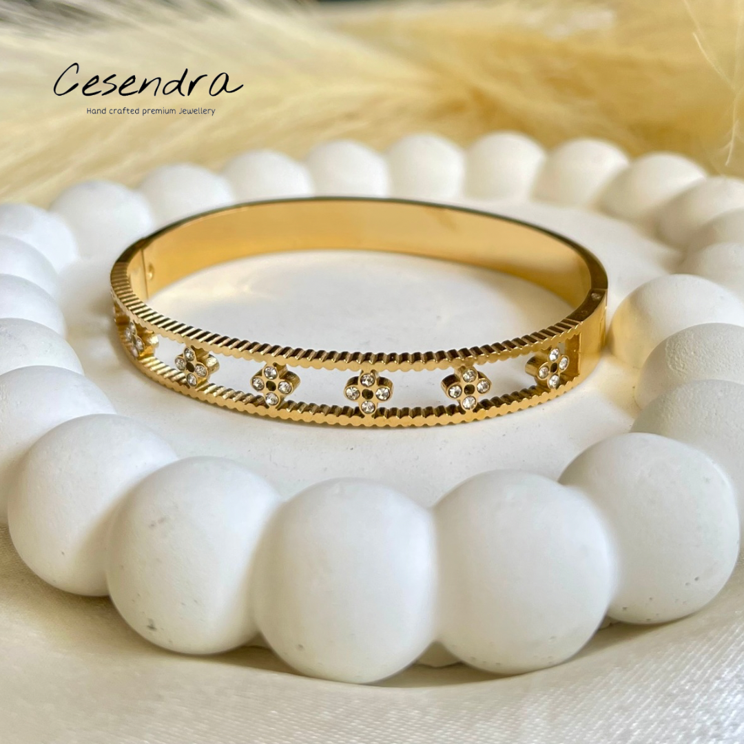 Dainty Florals Bracelet - 18K