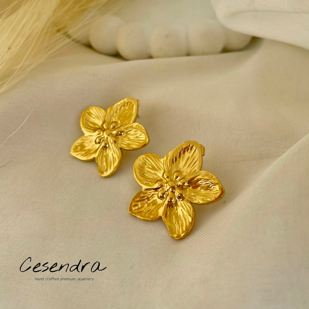 Blossom Earrings - 18K