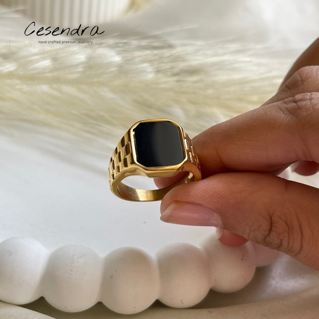 Black Onyx Ring - 18K
