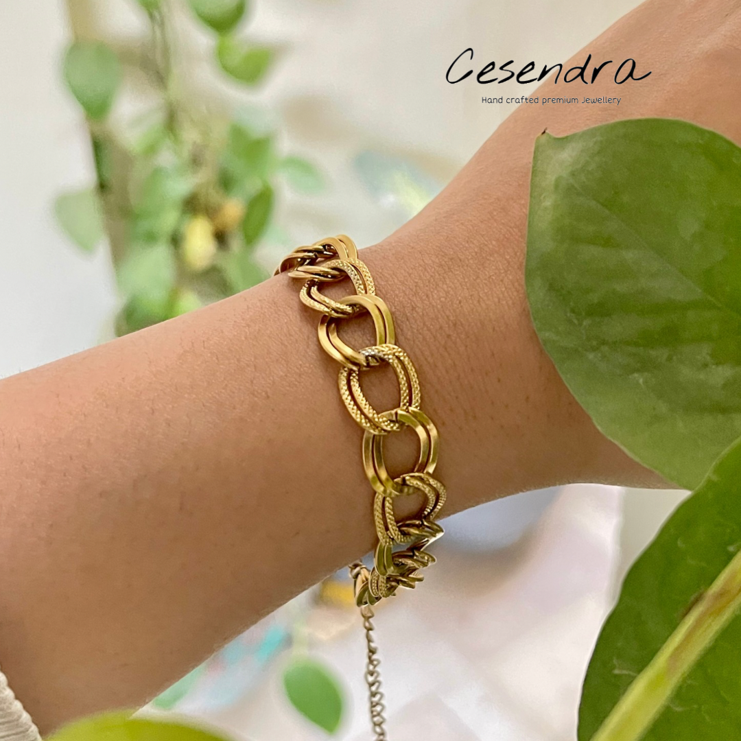 Afro Cuban Chain •18K