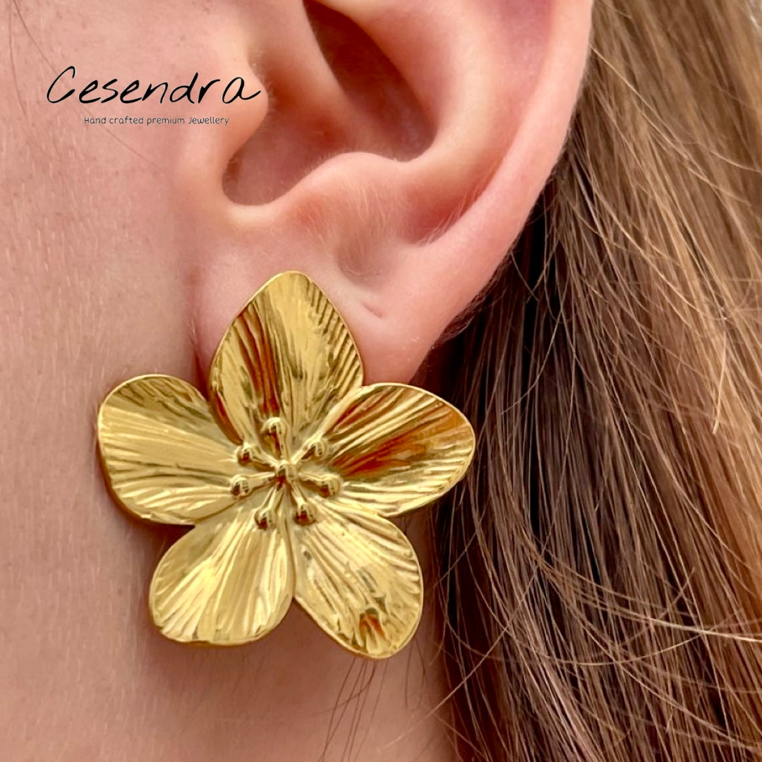 Blossom Earrings - 18K