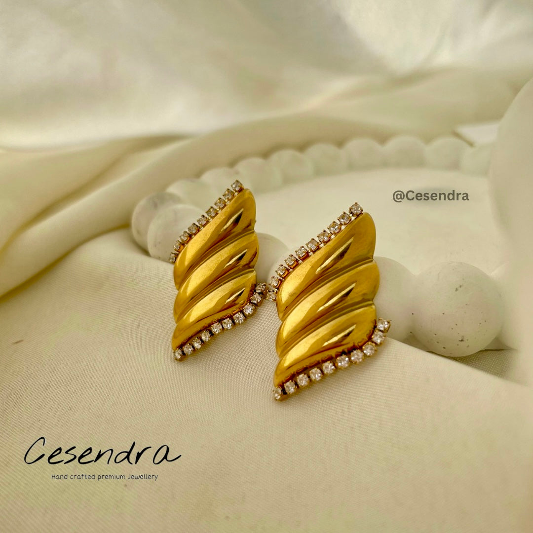 Retro Earrings - 18K
